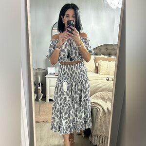 Aakaa Navy Blue and White Leaf Pattern Two Piece Set